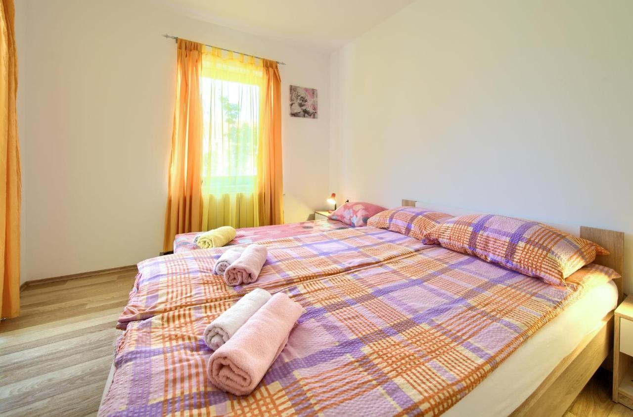 Mihael Apartma *